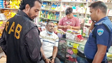 নোয়াখালীতে ভুয়া র্যাব গ্রেফতার নোয়াখালীতে ভুয়া র্যাব গ্রেফতার