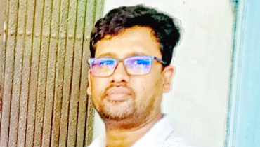 রাজারহাটে স্বামীকে নিয়ে দুই বউয়ের মারামারি রাজারহাটে স্বামীকে নিয়ে দুই বউয়ের মারামারি