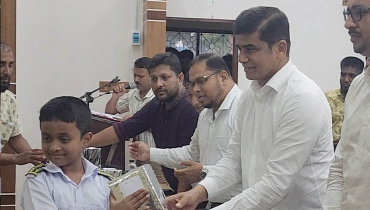 জুলাই সনদের প্রত্যেক অক্ষর বাস্তবায়ন করা হবে: পানিসম্পদ প্রতিমন্ত্রী জুলাই সনদের প্রত্যেক অক্ষর বাস্তবায়ন করা হবে: পানিসম্পদ প্রতিমন্ত্রী