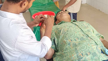 নড়াইলে মৎসঘের মালিককে কুপিয়ে জখম, থানায় অভিযোগ নড়াইলে মৎসঘের মালিককে কুপিয়ে জখম, থানায় অভিযোগ