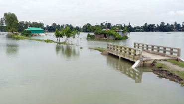 বিপৎসীমার ওপর চার নদীর পানি