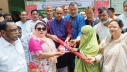 টাঙ্গাইলে রেড ক্রিসেন্ট সোসাইটির উদ্যোগে ছাতা বিতরণ টাঙ্গাইলে রেড ক্রিসেন্ট সোসাইটির উদ্যোগে ছাতা বিতরণ