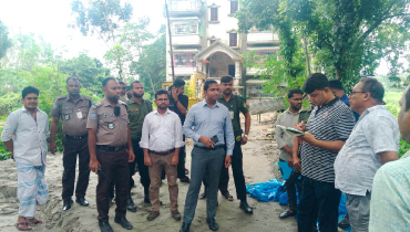সরকারি খাল দখলমুক্ত করতে উপজেলা প্রশাসনে অভিযান