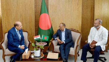 ভারতের সঙ্গে অভিন্ন স্বার্থের ভিত্তিতে সম্পর্কে আগ্রহী বাংলাদেশ
