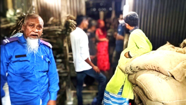 জামায়াত নেতার বাড়ি থেকে ৯৯ বস্তা সরকারি চাল উদ্ধার