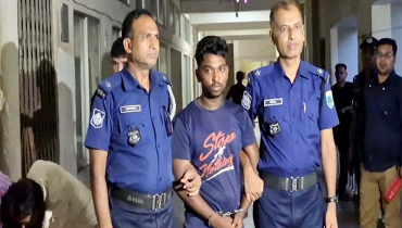 চলন্ত ট্রেনে ধর্ষণ, ৪ পুলিশ সদস্য প্রত্যাহার চলন্ত ট্রেনে ধর্ষণ, ৪ পুলিশ সদস্য প্রত্যাহার