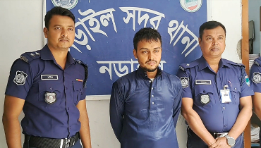শিশুকে বলৎকারের ঘটনায় মাদরাসা শিক্ষক গ্রেফতার শিশুকে বলৎকারের ঘটনায় মাদরাসা শিক্ষক গ্রেফতার