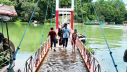 ডুবে গেছে রাঙামাটির ঝুলন্ত সেতু, পর্যটক চলাচলে নিষেধাজ্ঞা