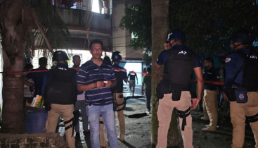সাভারে একটি ভবন ঘিরে রেখেছে সিটিটিসি, ৫ বোমাসদৃশ বস্তু উদ্ধার