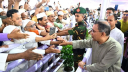 মুসল্লিদের সঙ্গে প্রধানমন্ত্রীর শুভেচ্ছা বিনিময় মুসল্লিদের সঙ্গে প্রধানমন্ত্রীর শুভেচ্ছা বিনিময়