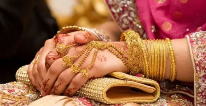 আজ স্বর্ণ নতুন দামে বিক্রি হচ্ছে, ভরি কত?