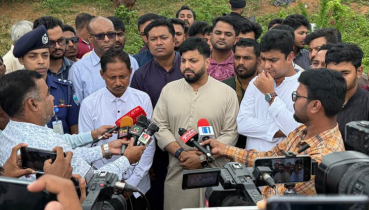 খুনী হাসিনার ফাঁসির দড়ি হাতে নিয়ে বসে আছি: ইশরাক খুনী হাসিনার ফাঁসির দড়ি হাতে নিয়ে বসে আছি: ইশরাক