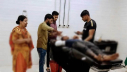 প্রেমের প্রস্তাব ফিরিয়ে দিয়ে হাত হারালেন তরুণী