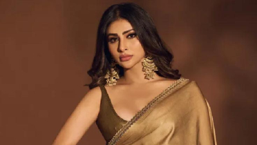 নিজের নামে ছড়ানো গুঞ্জন নিয়ে মুখ খুললেন মৌনি রায় নিজের নামে ছড়ানো গুঞ্জন নিয়ে মুখ খুললেন মৌনি রায়