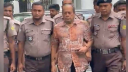 মোজাফফরকে গ্রেফতার দেখানোর নির্দেশ মোজাফফরকে গ্রেফতার দেখানোর নির্দেশ