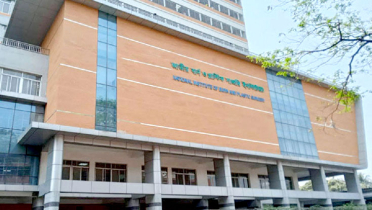 গ্যাস লিকেজ বিস্ফোরণে স্বামী-স্ত্রী-সন্তানসহ দগ্ধ ৫ গ্যাস লিকেজ বিস্ফোরণে স্বামী-স্ত্রী-সন্তানসহ দগ্ধ ৫