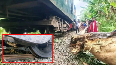 ইঞ্জিন লাইনচ্যুত, নীলফামারীর সঙ্গে রেল যোগাযোগ বন্ধ