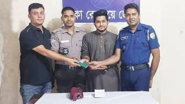 প্রবাসীর হারানো পাসপোর্ট ৩০ মিনিটেই উদ্ধার করলো পুলিশ