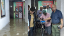 কার্যালয়ের ভিতরে পানি, রিকশাযোগে বের হলেন রিজভী কার্যালয়ের ভিতরে পানি, রিকশাযোগে বের হলেন রিজভী