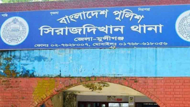 যাত্রীবাহী মাইক্রোবাস পুকুরে, নিহত ১ যাত্রীবাহী মাইক্রোবাস পুকুরে, নিহত ১