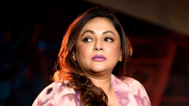 মোদির ছবি বিতর্কে স্বস্তি পেলেন শ্রীলেখা মোদির ছবি বিতর্কে স্বস্তি পেলেন শ্রীলেখা