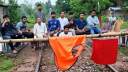রাজশাহীতে রেলপথ অবরোধ, ট্রেন চলাচল বন্ধ রাজশাহীতে রেলপথ অবরোধ, ট্রেন চলাচল বন্ধ