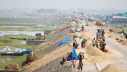 চলছে ধানমাড়াই উৎসব