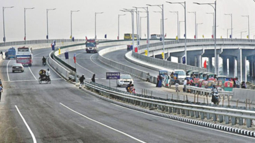 ঢাকা-ভাঙ্গা এক্সপ্রেসওয়েতে গাড়ির চাপায় নিহত ২