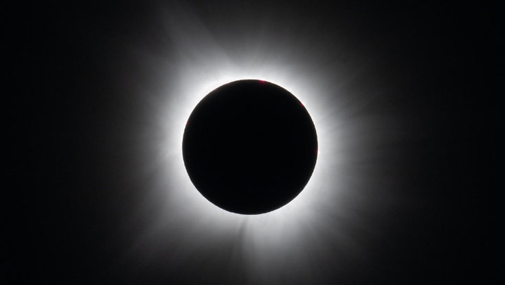 আসছে পূর্ণ সূর্যগ্রহণ