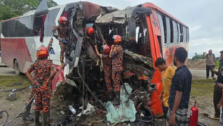 সিলেটে দুই বাসের সংঘর্ষে প্রাণ গেল আটজনের