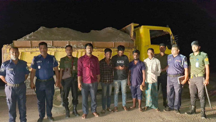 অবৈধভাবে বালু উত্তোলন করায় কারাদণ্ড 