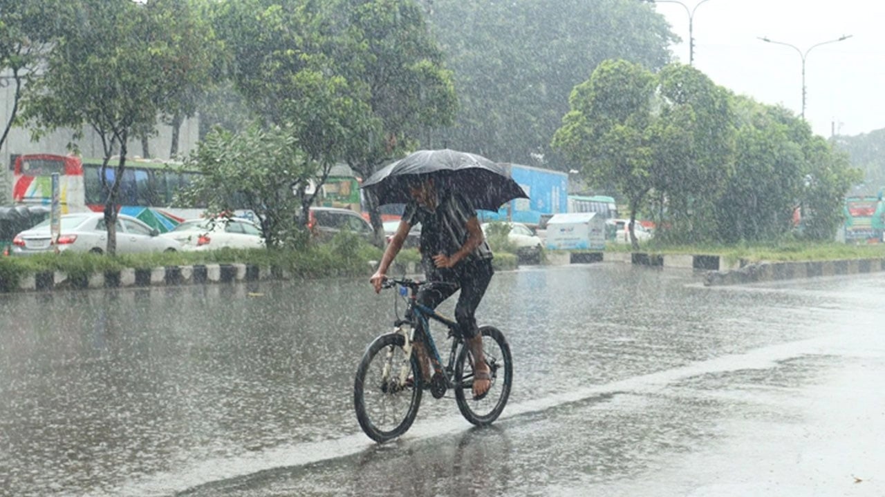 ভোরের বৃষ্টি, ঢাকার বিভিন্ন এলাকায় জলাবদ্ধতা