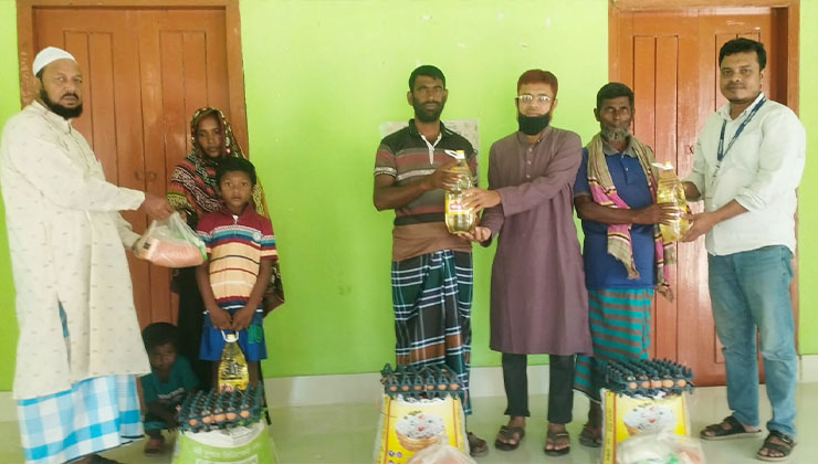 নদীভাঙনে ক্ষতিগ্রস্ত প্রতিবন্ধীদের খাদ্য সহায়তা প্রদান