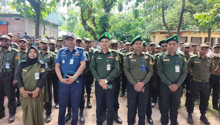বোদায় ৯৬ পূজামণ্ডপের নিরাপত্তায় আনসার-ভিডিপি