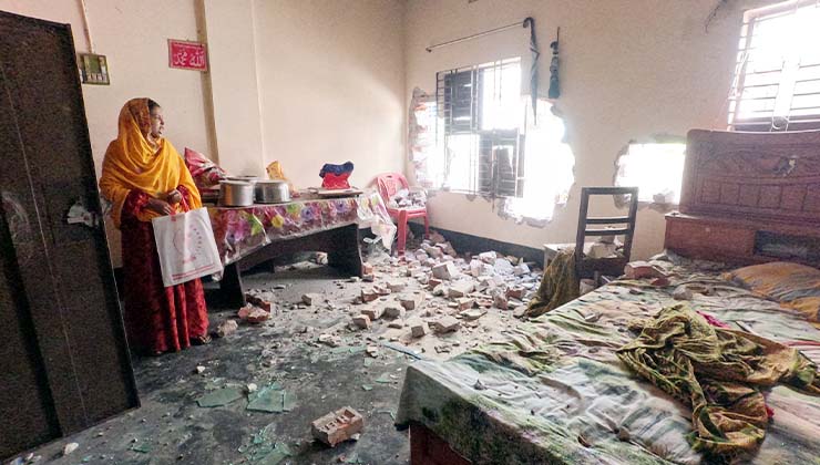 চাটমোহরে মুক্তিযোদ্ধার ঘরবাড়ি ভাংচুর-লুটপাট