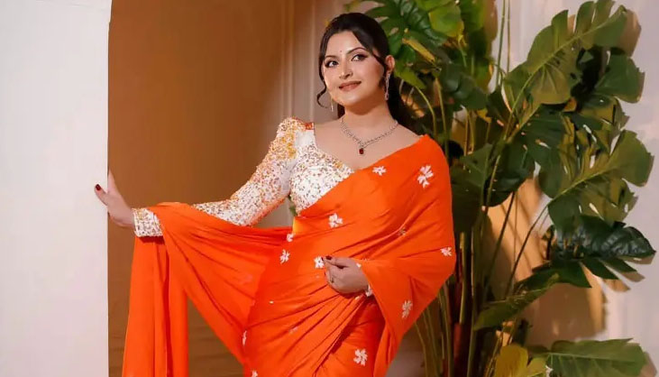 পরীমনির জন্মদিনে বিমানে এলো শিউলি ফুল