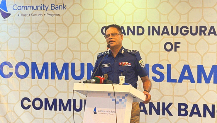 ‘সরকার অনুমতি দিলে ক্রসফায়ার করতে পিছপা হবে না পুলিশ’