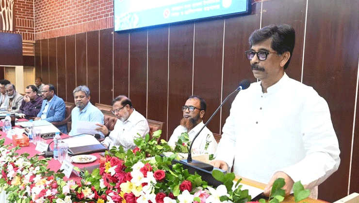 ‘দেশি মাছের উৎপাদন বাড়াতে উদ্যোগ নেয়া হয়েছে’