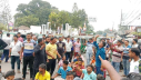 সিএনজি-অটোরিকশা চালকদের সড়ক অবরোধ