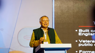 দলবাজ সাংবাদিকদের প্রতি মাহফুজ আনামের প্রশ্ন