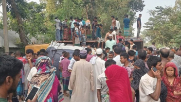 ট্রাকের ধাক্কায় অটোরিকশার ৫ যাত্রী নিহত