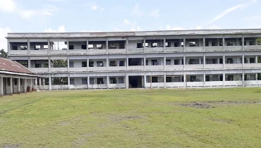 শিক্ষক ১০ জন, শিক্ষার্থী ৬ জনের কেউ পাস করেনি