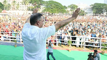 রংপুর-রাজশাহীর পর চট্টগ্রামের উদ্দেশে প্রধানমন্ত্রী রংপুর-রাজশাহীর পর চট্টগ্রামের উদ্দেশে প্রধানমন্ত্রী
