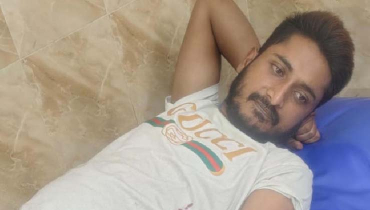 নাটোরে পিস্তল ঠেকিয়ে লাখ টাকা ছিনতাই