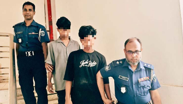 মাদকসেবী অপবাদ দিয়ে পিটিয়ে হত্যা, দুই কিশোর আটক মাদকসেবী অপবাদ দিয়ে পিটিয়ে হত্যা, দুই কিশোর আটক