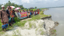 ধরলার ভাঙনে হুমকির মুখে মসজিদ-স্কুল, স্থায়ী বাঁধের দাবি