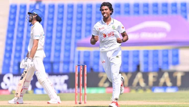 হ্যাটট্রিক করে ইতিহাস গড়লেন হাসান মাহমুদ