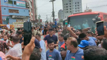 ফেনী পৌঁছেছেন প্রধানমন্ত্রী ফেনী পৌঁছেছেন প্রধানমন্ত্রী