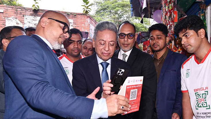 ক্যাশলেস বাংলাদেশ গড়বে ‘বাংলা কিউআর’: আমির খসরু