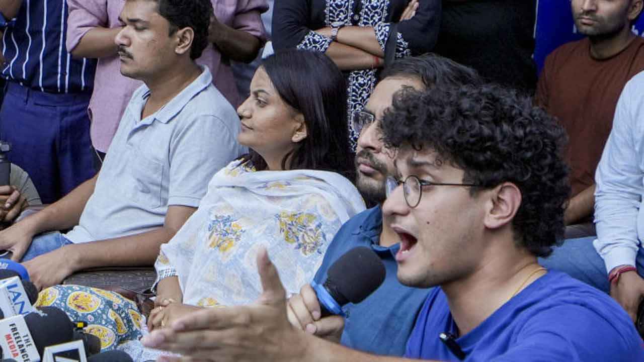 ‘ভারতকে গৃহযুদ্ধের দিকে ঠেলে দিচ্ছে বিজেপি’